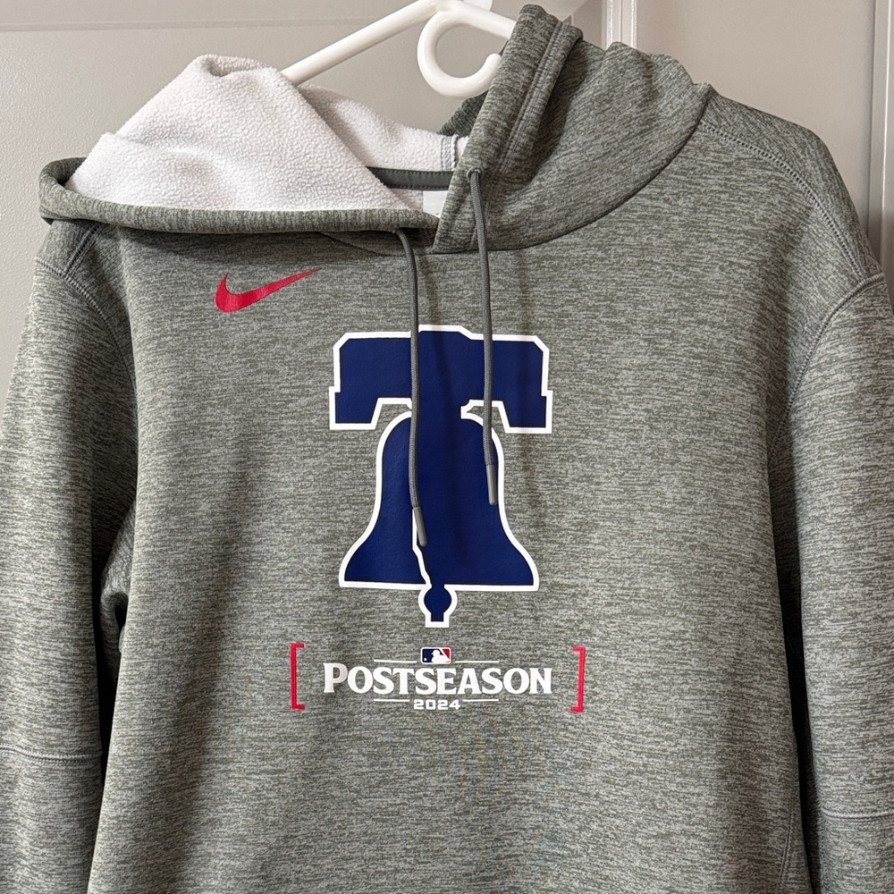 Men’s Phillies Nike gray hoodie size M postseason